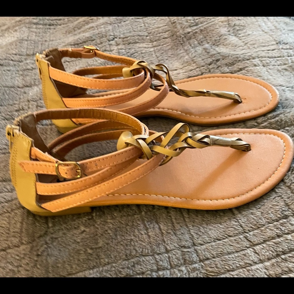 “IF Carina breaded specialty Sandals